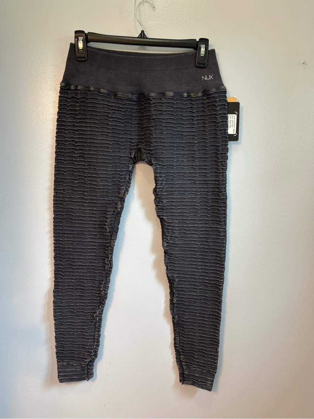 NUX Active Pucker Up Seamless Leggings Black Mineral Wash High Rise Sz L NWT
